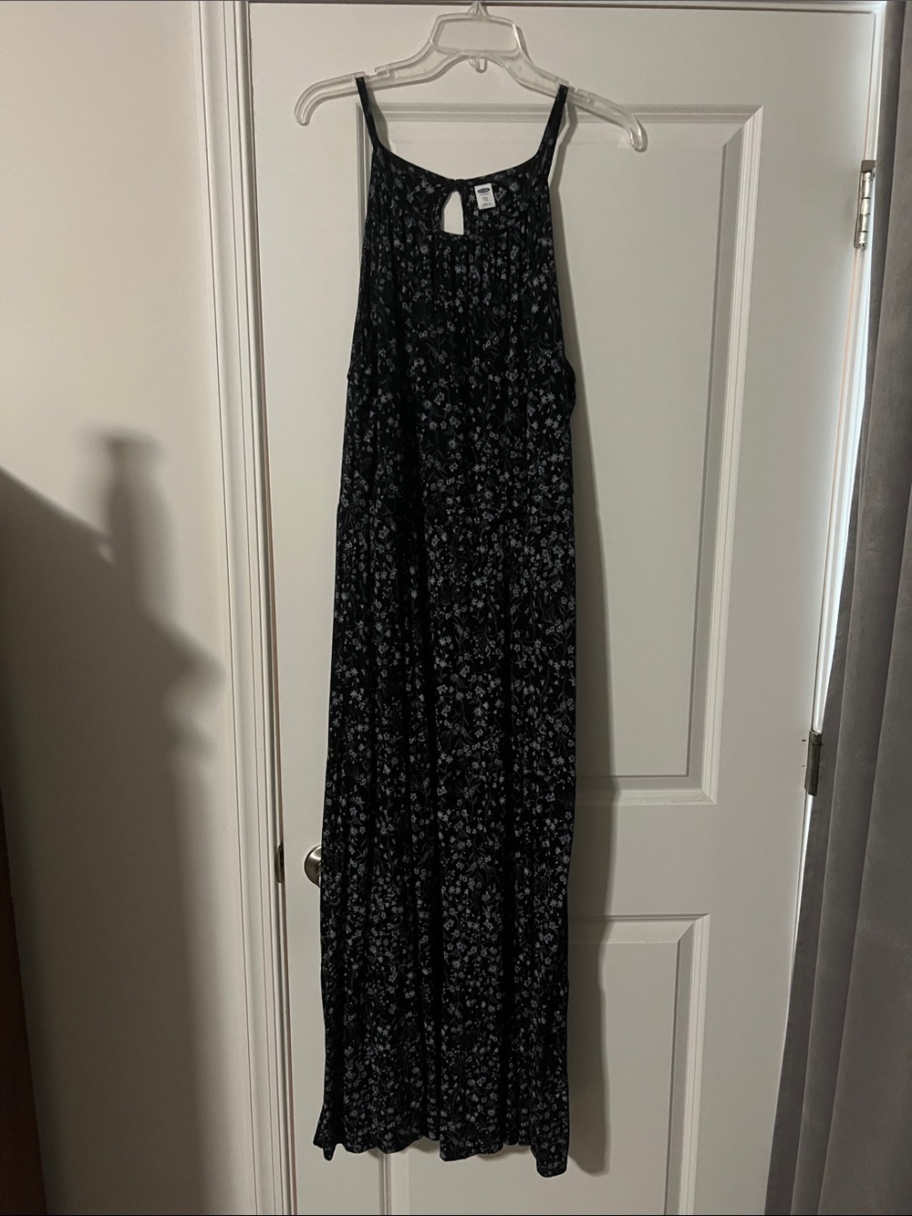 Black Floral Maxi Dress with Keyhole Neckline and Banded Waist